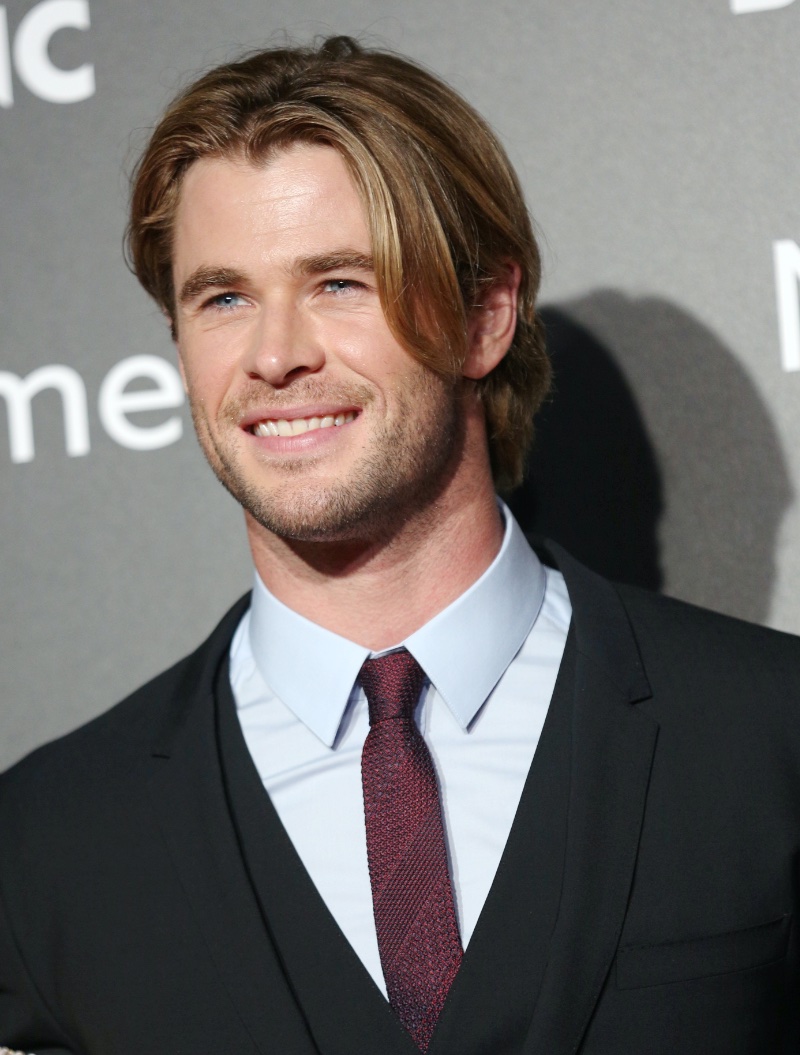 Chris Hemsworth Curtain Haircut Stubble 2014
