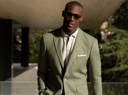 Model Emmanuel Amorin inspires in a sartorial suit by Hockerty.